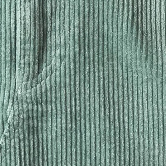 NWOT Mini Skirt - Picture 7 of 7